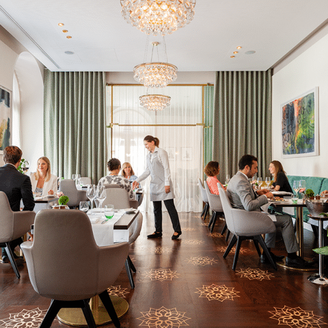 Kulinarik genießen im Restaurant Veranda – Hotel Sans Souci Wien