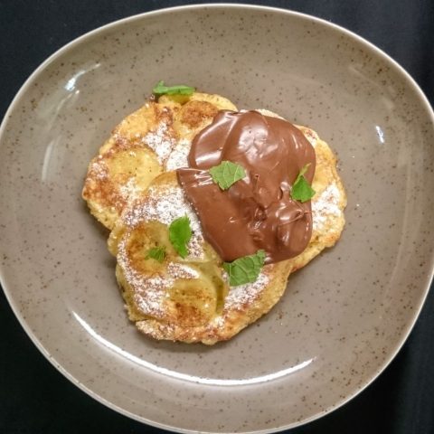 Hotel Sans Souci Frühstück-Bananen pancakes mit Nutella